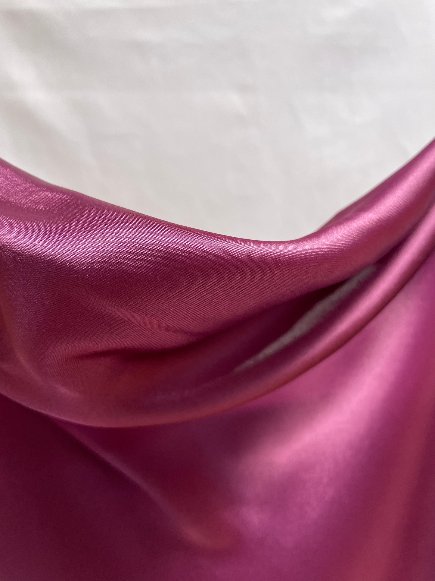 VESTIDO MIDI SLIP MORADO